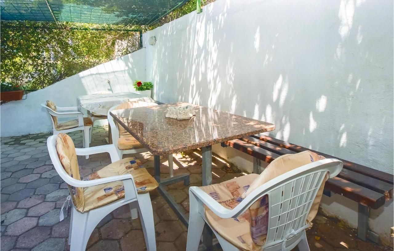 Cozy Apartment In Lokva Rogoznica With Wifi מראה חיצוני תמונה